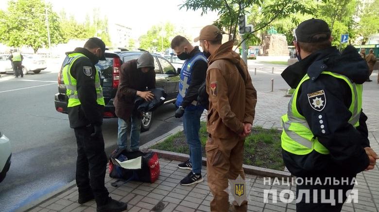 Поліція Києва посилює заходи безпеки, рух деякими вулицями обмежено