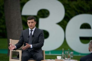 Якщо і за рік Зеленський на фоні літер «Зе!» розповідатиме лише про плани, люди будуть плюватися — Лозовий Якщо і за рік Зеленський на фоні літер «Зе!» розповідатиме лише про плани, люди будуть плюватися — Лозовий