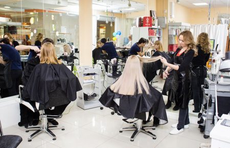 149 порушень протиепідемічних заходів виявили у салонах краси та перукарнях — Держпродспоживслужба