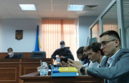 Суд продолжает избирать меру пресечения Стерненко: ход событий
