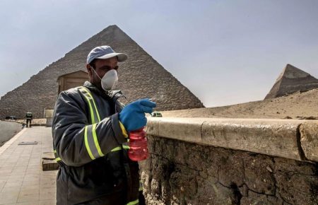 Імовірне посилення карантину у столиці та заохочення туристів у Єгипті — «Щоденник коронавірусу»