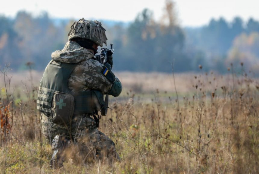 На Донбасі бойовики три рази порушили «тишу», поранений боєць ЗСУ
