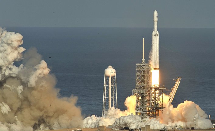 Ракета Falcon 9 повернулась до мису Канаверал, а у Twitter призначили нового голову правління: головні новини ночі