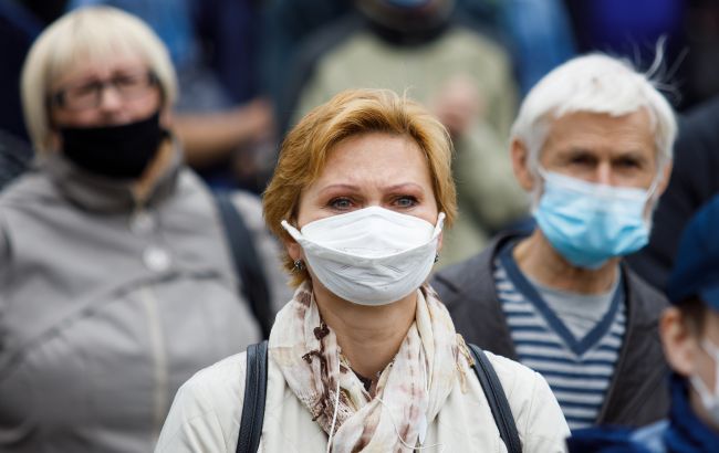 В Украине за сутки зафиксировали 588 новых случаев коронавируса