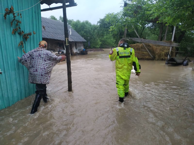 На заході України через повені підтопленими залишаються 550 будинків