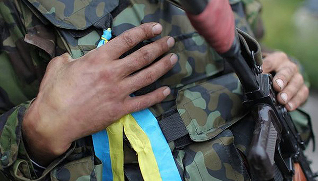 Від початку доби бойовики на Донбасі поранили двох українських бійців