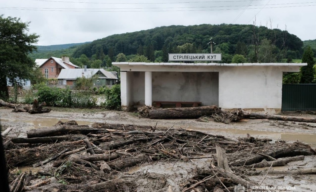 Постраждалим від повені на Прикарпатті почали виплачувати допомогу — ОДА