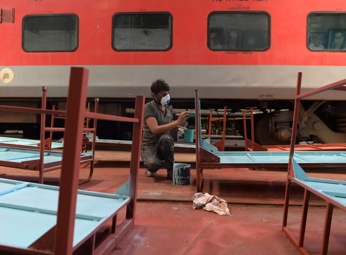 В Індії хочуть переобладнати ще 500 вагонів у палати для хворих на COVID-19