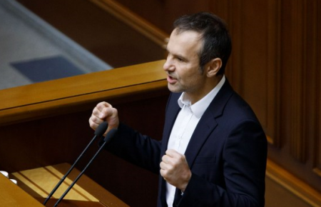 Вакарчук заявил о сложении депутатского мандата