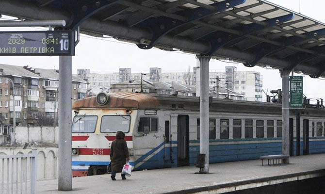 На першому етапі Укрзалізниця планує запустити третину приміських поїздів — Соболевський