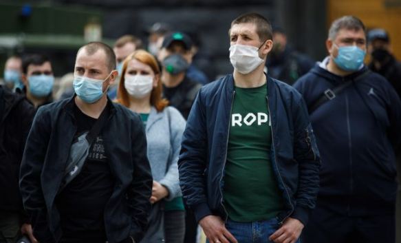 В Україні за добу діагностували  921 випадок коронавірусу