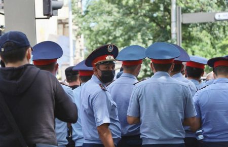 У Казахстані поліція затримала десятки опозиційних активістів