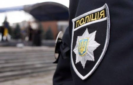 Полицейскую, которую жительница Закарпатья обвиняет в избиении, отстранили от работы