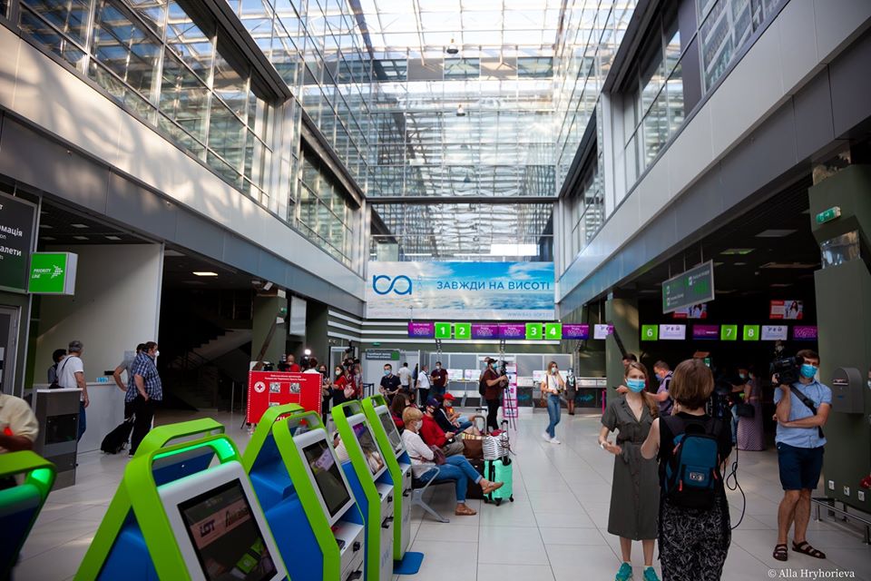 В аэропорту «Киев» пассажиры могут сделать тест на коронавирус