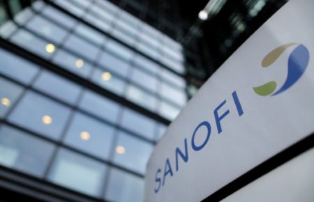 Французька компанія Sanofi веде перемовини з ЄС щодо постачання 300 мільйонів доз потенційної вакцини від COVID-19