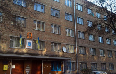Общежитие КПИ, где зафиксировали вспышку коронавируса, закрыли на карантин, там дежурит полиция — Кличко