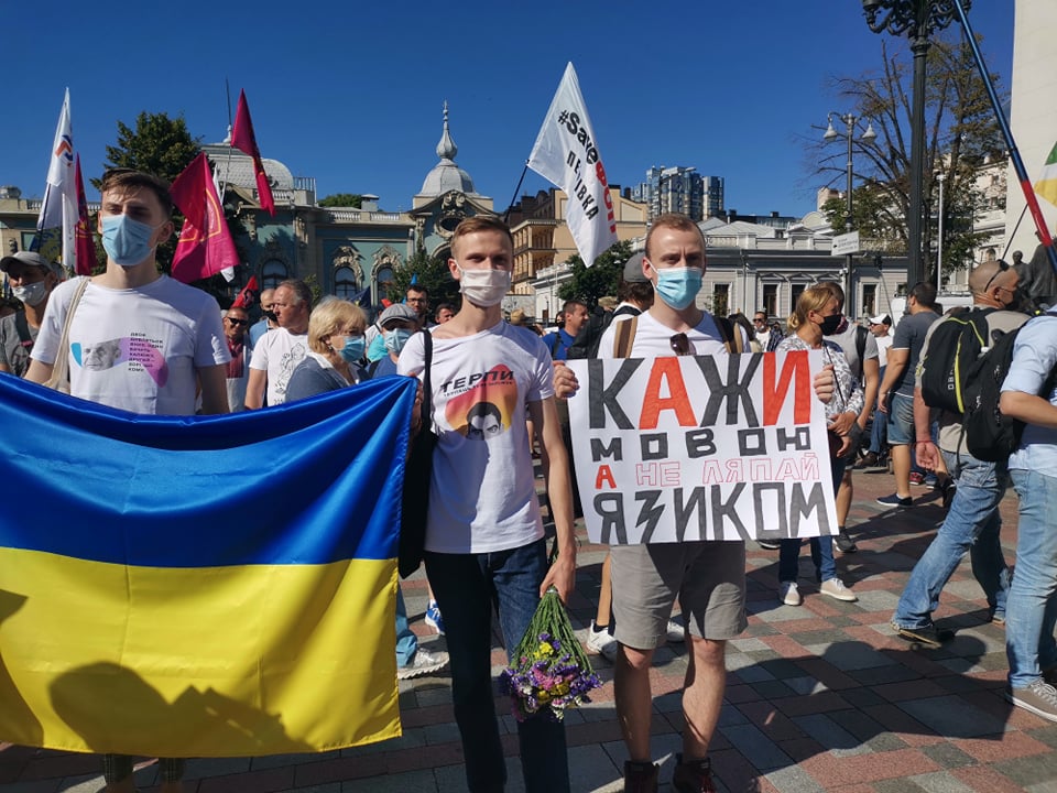 Законом о языке от Бужанского «слуги народа» заигрывают с электоратом юго-востока Украины — Петров
