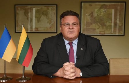 К увольнению людей, которые реализуют реформы, относятся с настороженностью — глава МИД Литвы об отставке Смолия
