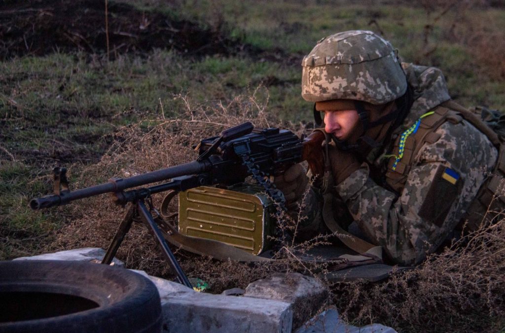 На Донбасі внаслідок обстрілів бойовиків поранені 5 українських військових