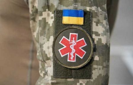На Донбасі під час евакуації пораненого загинув військовий медик