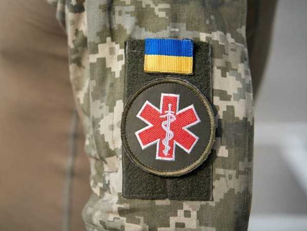 На Донбасі під час евакуації пораненого загинув військовий медик