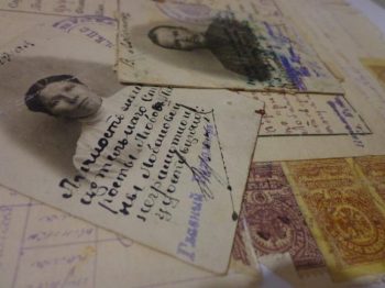 В поисках семейной истории: какие документы можно найти в архивах Украины и как это сделать?
