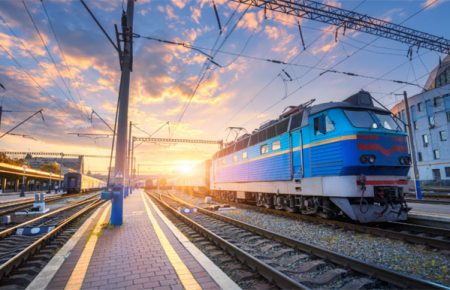 Укрзалізниця скасовує зупинку потягів у Луцьку та Тернополі