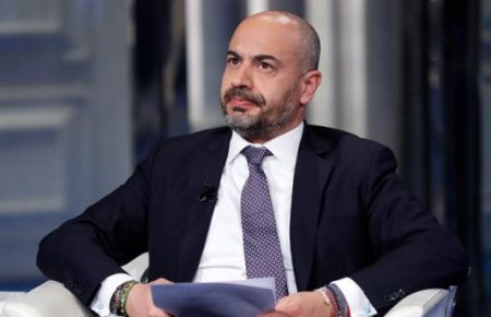 Італійський політик створив партію за вихід країни з Євросоюзу