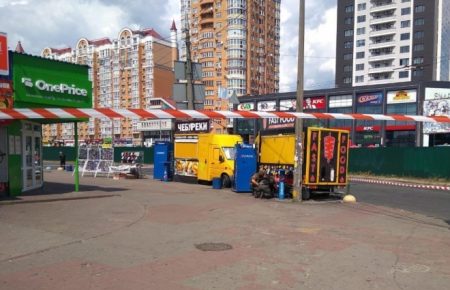 У Києві на ринку «Мінський» знешкодили дві саморобні бомби