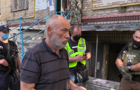 Полиция задержала пятерых подозреваемых в похищении предпринимателя в Киеве — его две недели держали в подвале