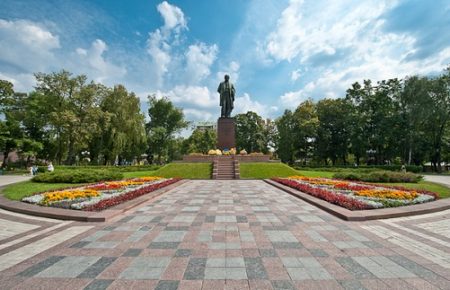 В киевском парке Шевченко открылся бесплатный кинотеатр под открытым небом, где покажут лучшие украинские фильмы