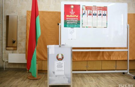 Основні сили міліції стягують у Мінськ — журналіст про ситуацію у Білорусі в день виборів