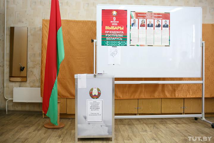 Основні сили міліції стягують у Мінськ — журналіст про ситуацію у Білорусі в день виборів