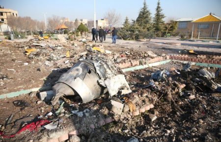 Іран оприлюднив дані самописців зі збитого літака МАУ: екіпаж до останнього намагався керувати літаком