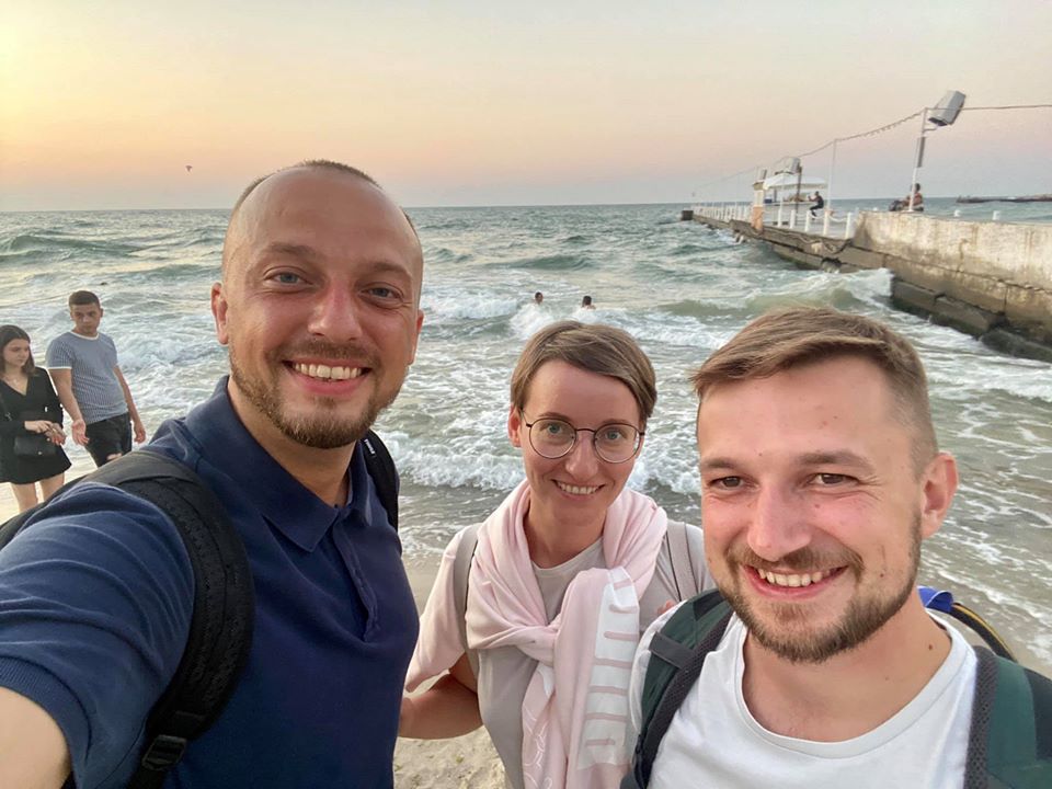 «Найкращий світанок у житті» — журналісти, яких вислали з Білорусі, вночі прилетіли в Одесу