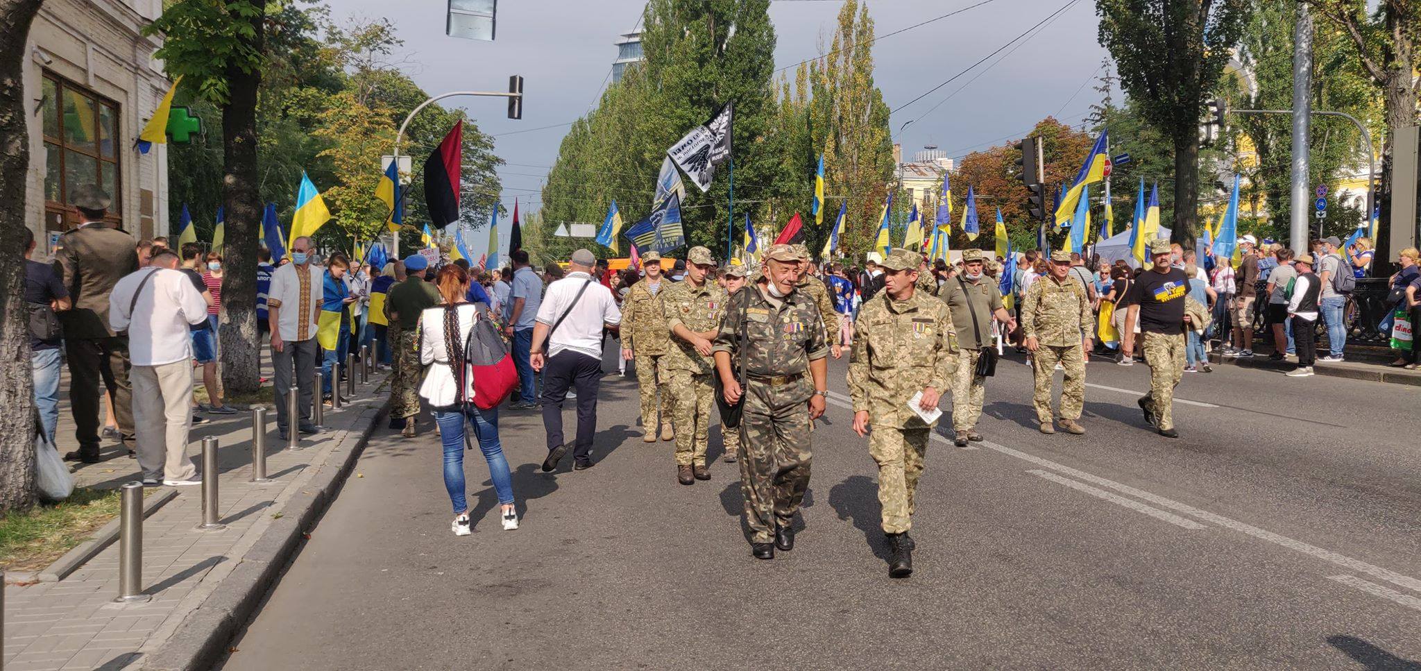 Ветераны в этом году показали мощную самоорганизацию — Оксана Коляда о шествии ко Дню Независимости