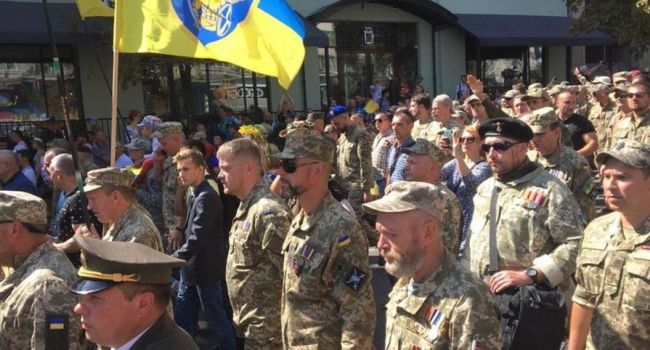 Дмитрий Ярош и генерал Забродский призывают прийти 24 августа на Марш Независимости