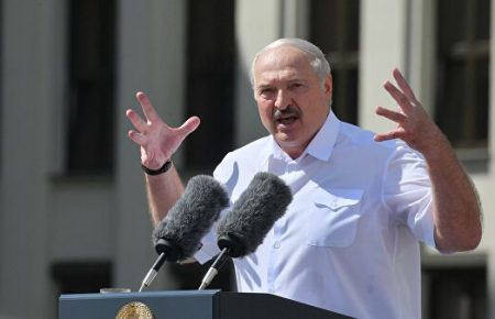 Лукашенко заявив страйкарям, що замість них залучать «безробітних шахтарів з України». В Україні йому відповіли