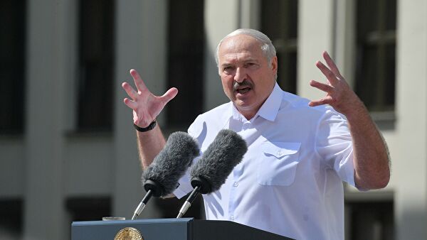 Лукашенко заявив страйкарям, що замість них залучать «безробітних шахтарів з України». В Україні йому відповіли