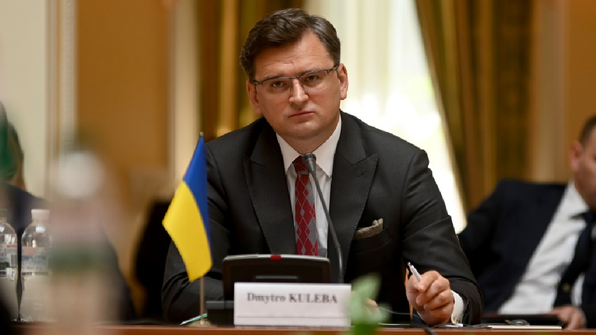 Украина остановила все контакты с Беларусью — Кулеба