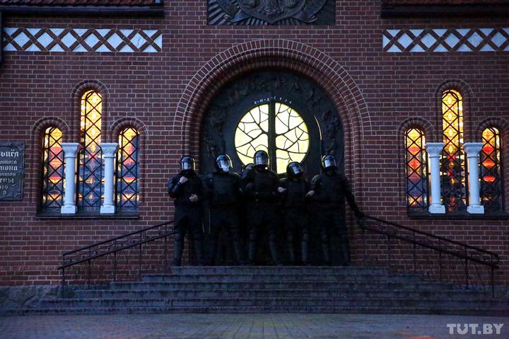 Жодна церква не буде йти на барикади й вести за собою людей — Катерина Щоткіна про протести у Білорусі