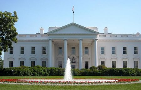 Президентские выборы в США переносить не будут — Белый дом