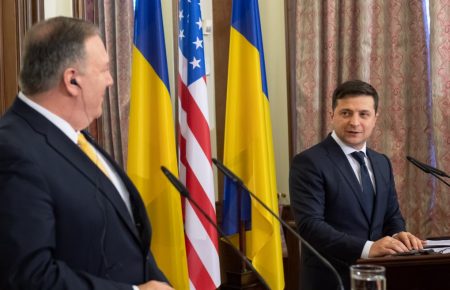 Зеленський і Помпео обговорили встановлення режиму тиші на Донбасі