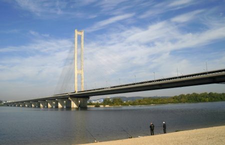 У Києві на півтора місяці частково обмежать рух Південним мостом — КМДА