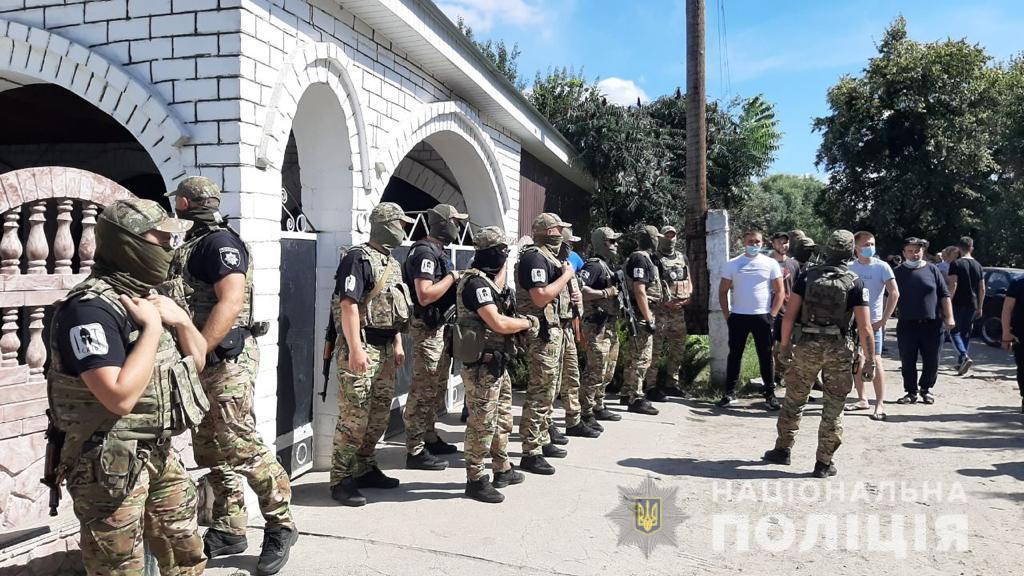 На Харківщині жителі села вимагають виселення ромської громади, сталися сутички — поліція