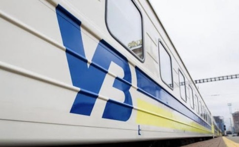 Укрзализныця давно пытается привлечь правоохранителей для присутствия в поездах, но в полиции настаивают на платных услугах — Лещенко