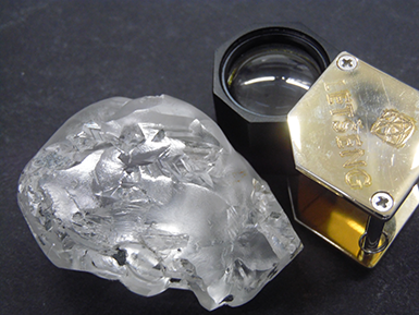 В Африці знайшли алмаз вагою 442 карати: він може коштувати 18 млн доларів