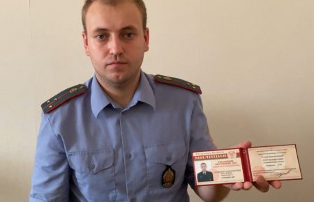 Нам кажуть, що на мітингах безробітні і злочинці — міліціонер з Білорусі, який на відео закликав припинити насильство