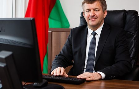 «Я солідарний з тими, хто вийшов на вулиці білоруських міст» — посол Білорусі у Словаччині підтримав протести