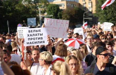 Білоруські медики вимагають надати їм доступ до затриманих під час протестів